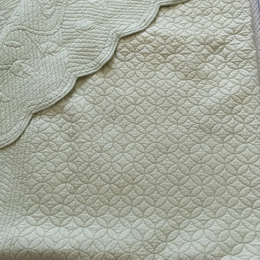 Restoration Hardware King Bedding Quilt Green White Heavyweight Reversible